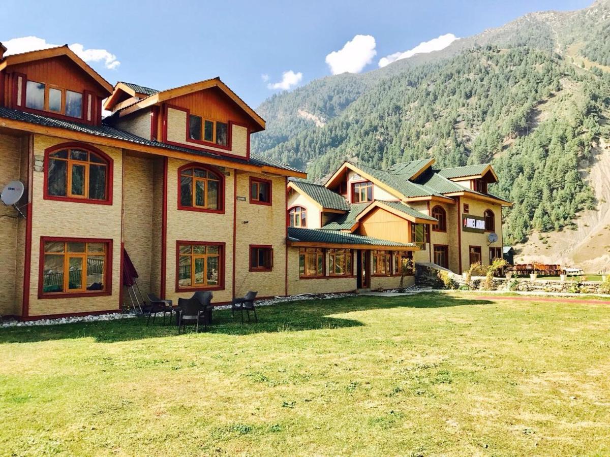 Hotel Akbar Sonāmarg 外观 照片