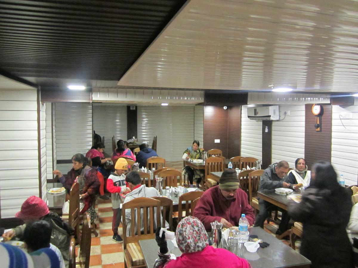 Hotel Akbar Sonāmarg 外观 照片