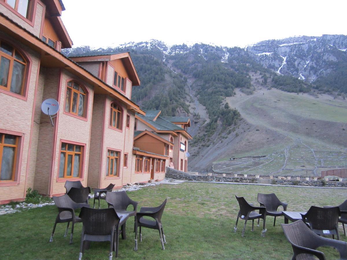 Hotel Akbar Sonāmarg 外观 照片