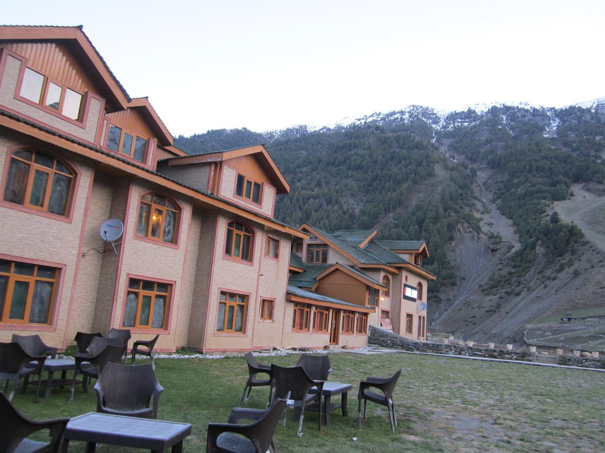 Hotel Akbar Sonāmarg 外观 照片